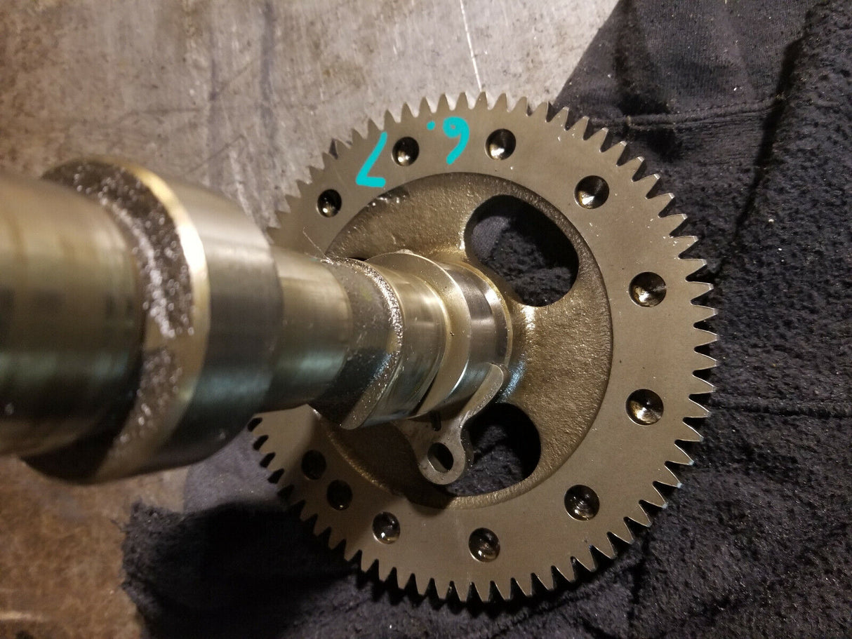 6.7 Cummins Used Camshaft 5273413 4930770