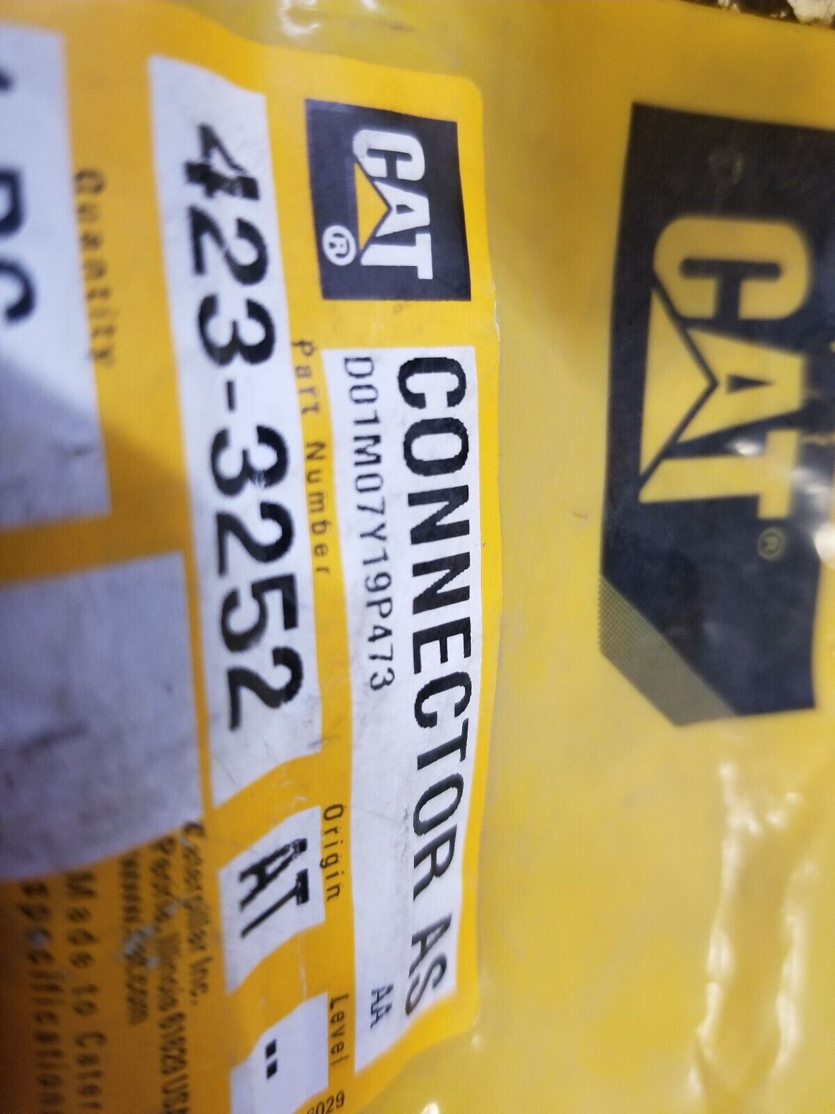 Caterpillar 423-3252 Pump Connector 4233252