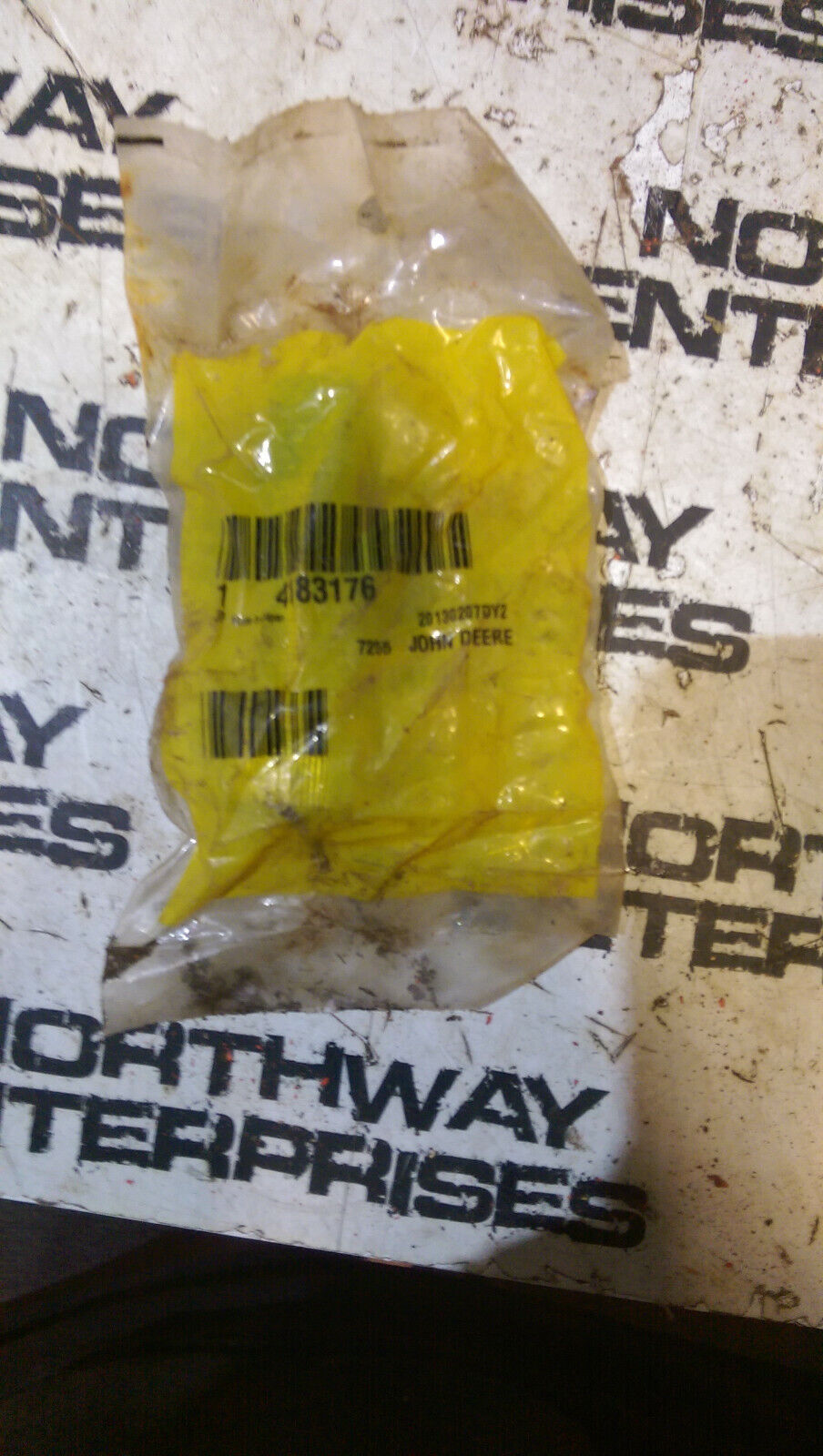 JOHN DEERE 4183176 BOLT