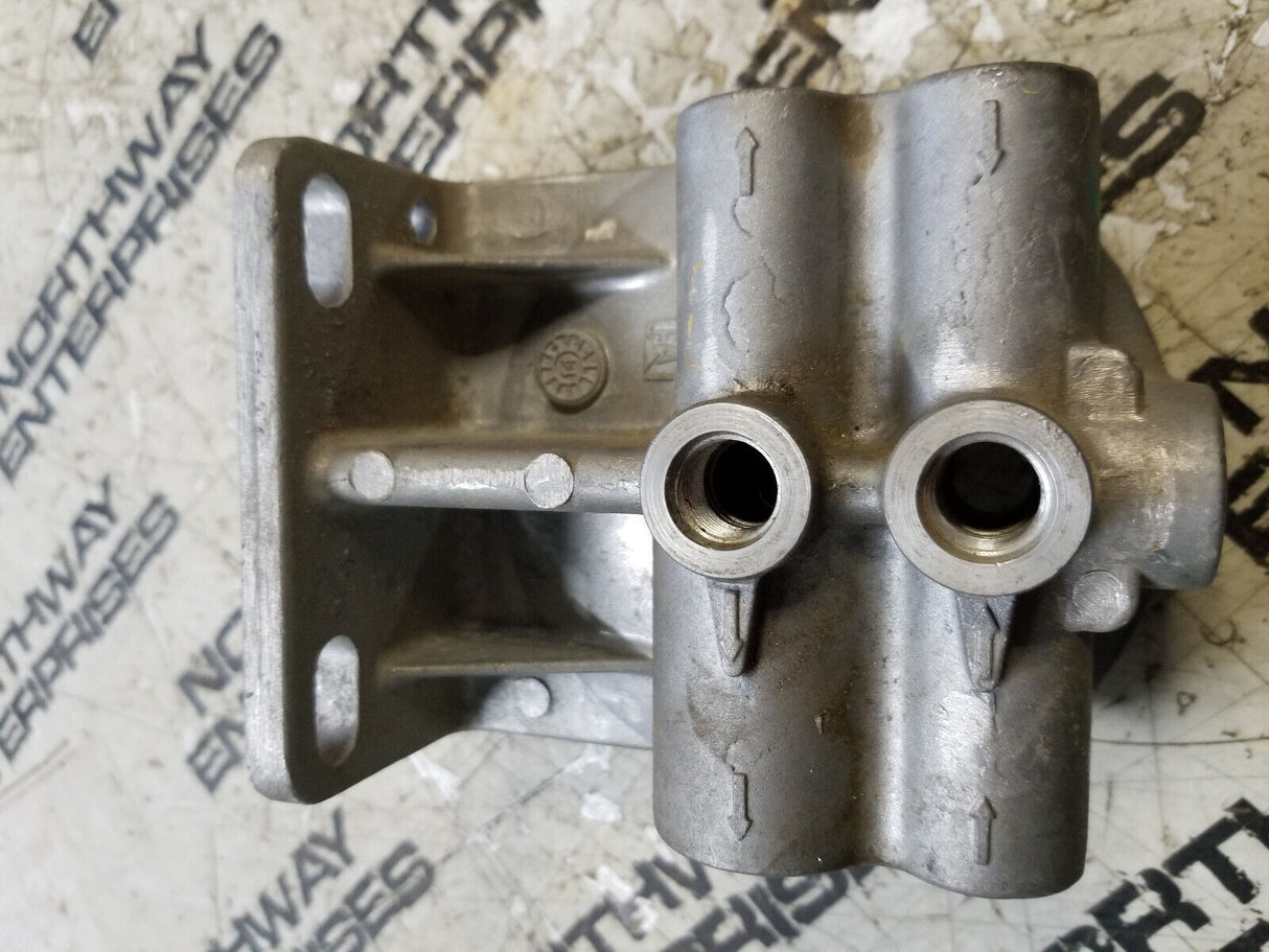 177-9778 CAT FILTER BASE 1779778 MISSING PLUG