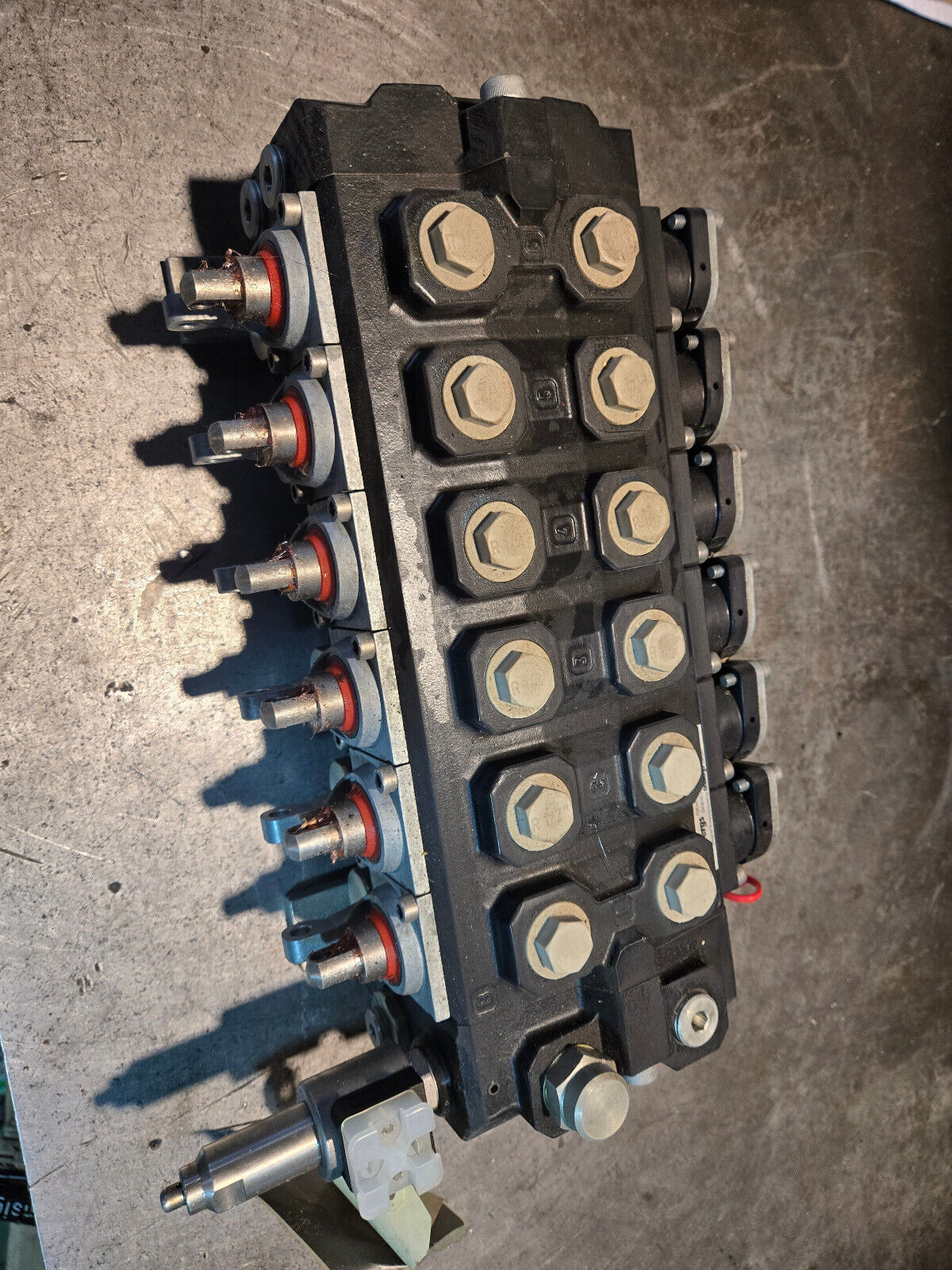 HIAB 5394554 HYDRAULIC CONTROL VALVE OLSBERGS 539 4554 C5A