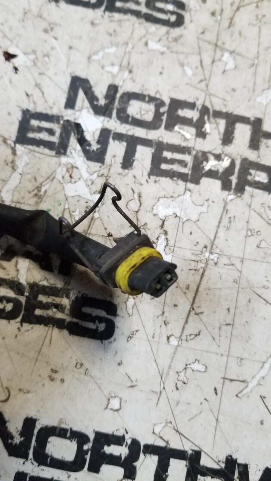 2 PIN 2 WIRE ENGINE HARNESS PIGTAIL 2005-2006 Chevy Gmc Duramax Diesel LLY