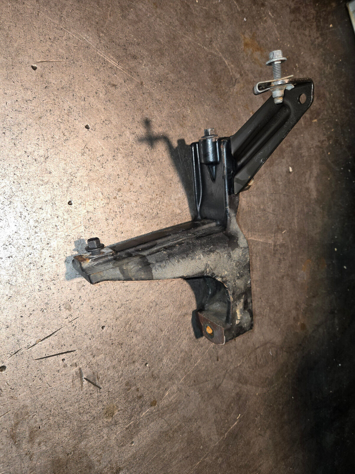6.7L CUMMINS 5530103 P5530103 EGR COOLER BRACKET 5363764
