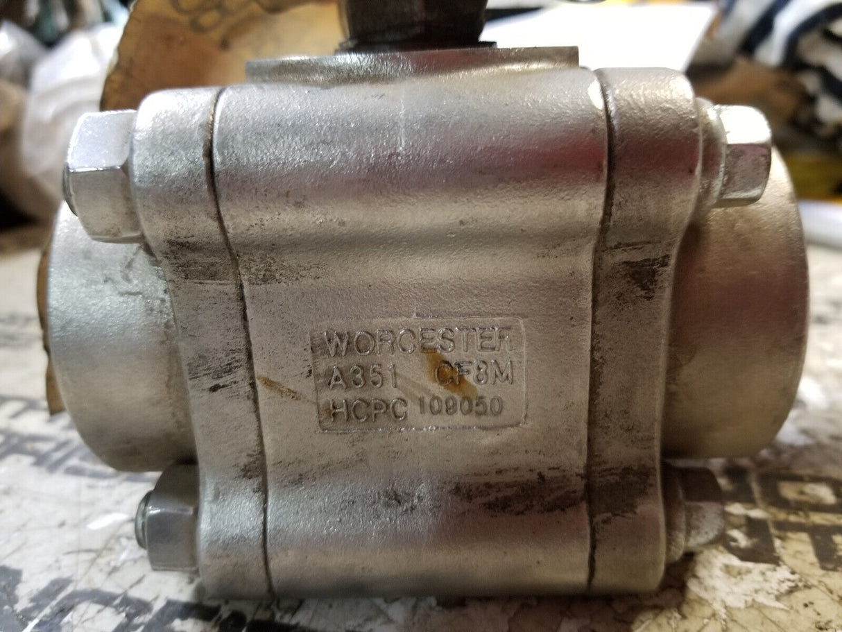 WORCESTER A351  CF8M HCPC 4466RTSE 1 1/2" Ball Valve