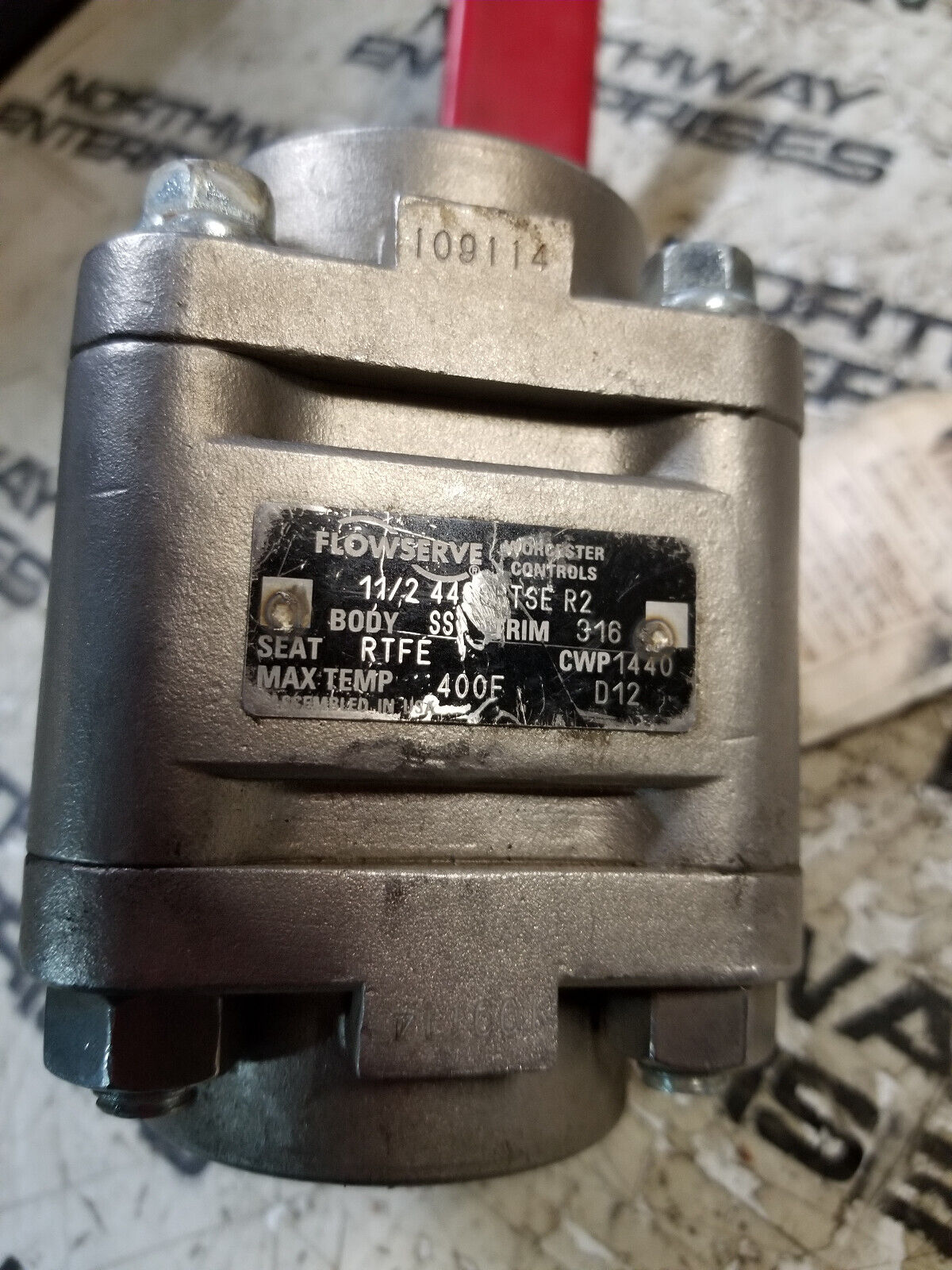 WORCESTER A351  CF8M HCPC 4466RTSE 1 1/2" Ball Valve
