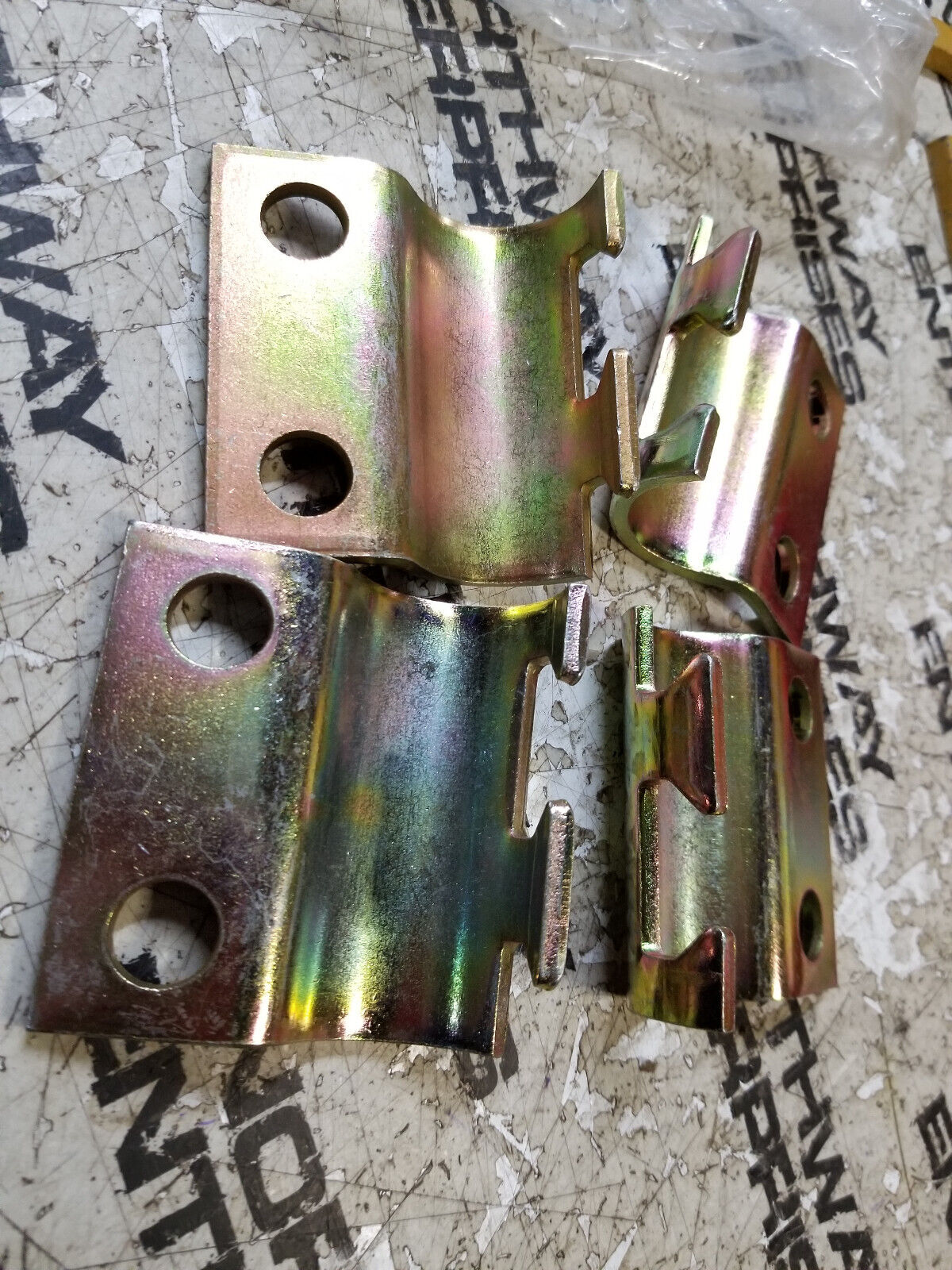 LOT OF 4PC - 8K-2665 CATERPILLAR CLAMP 8K2665