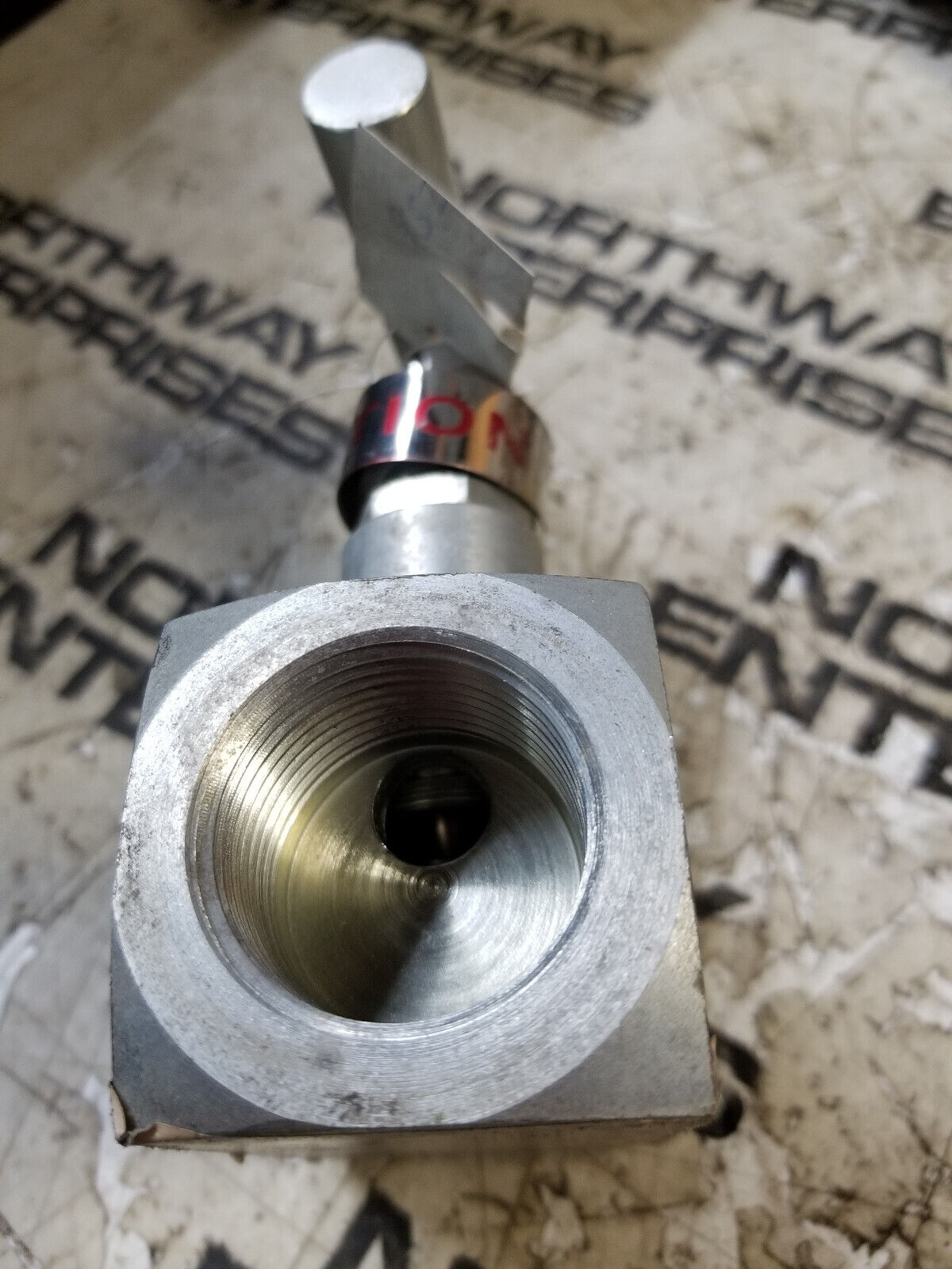 Needle Valve WN1518 HARD SEAT, STRAIGHT BODY, 1" 10000 PSI
