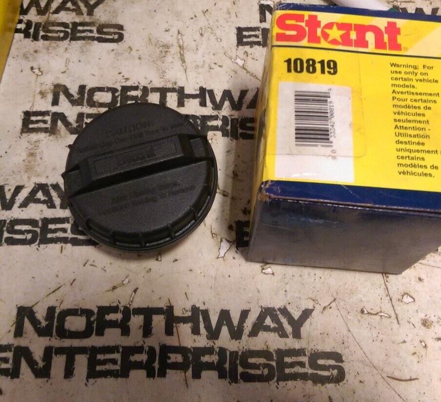 Stant OE Replacement Non-locking Fuel Cap Model 10819