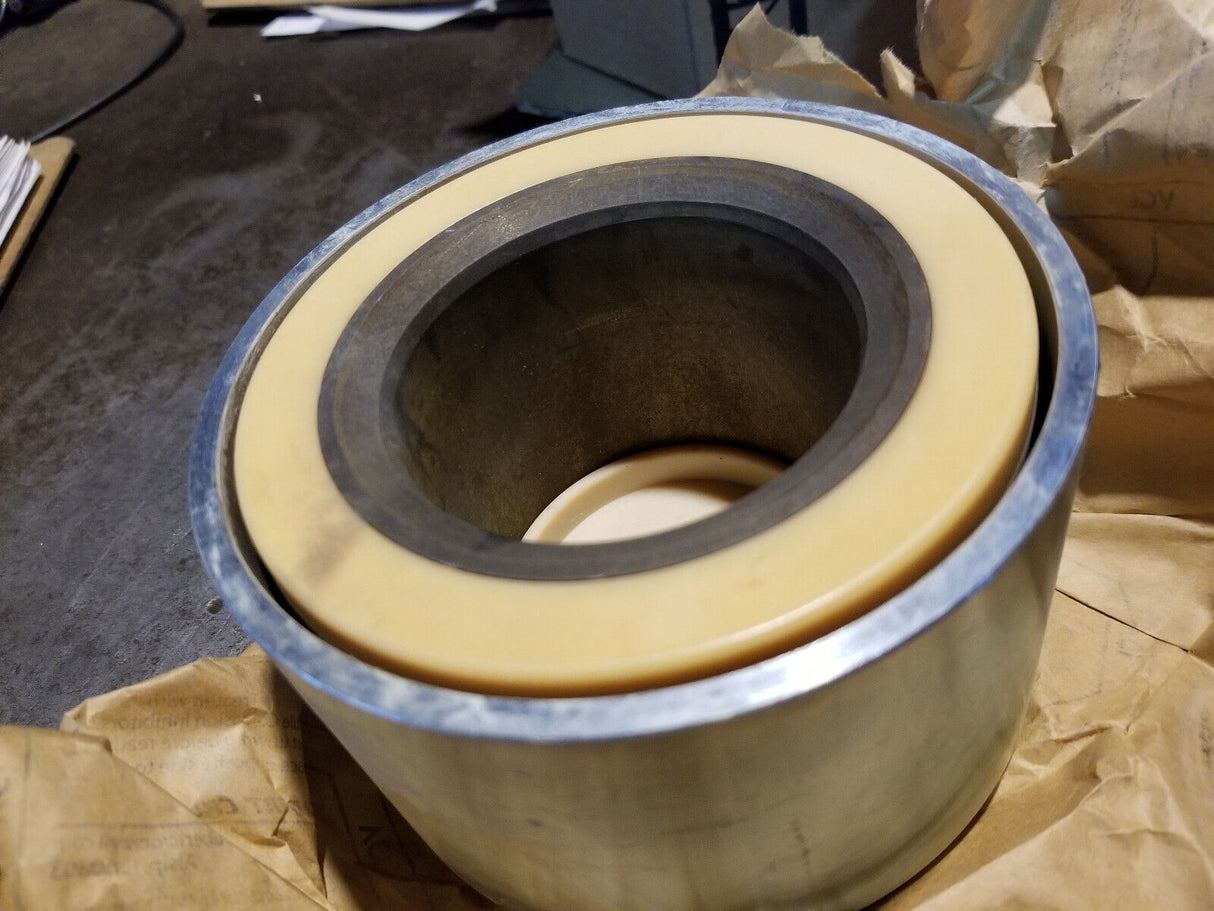 6Y-2090 CATERPILLAR Genuine OEM 69.85mm ID Cup Bushing Isolation Mount