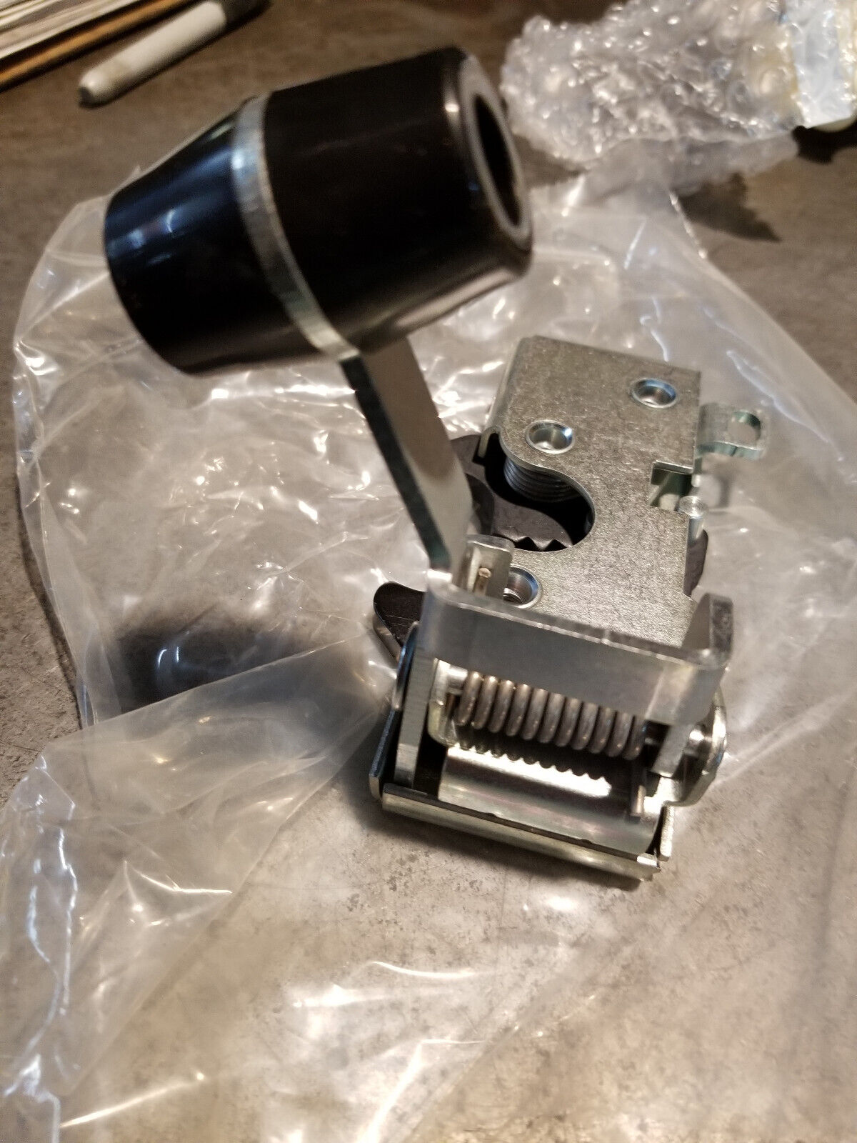 328-4984 CATERPILLAR Genuine OEM LATCH ASSEMBLY