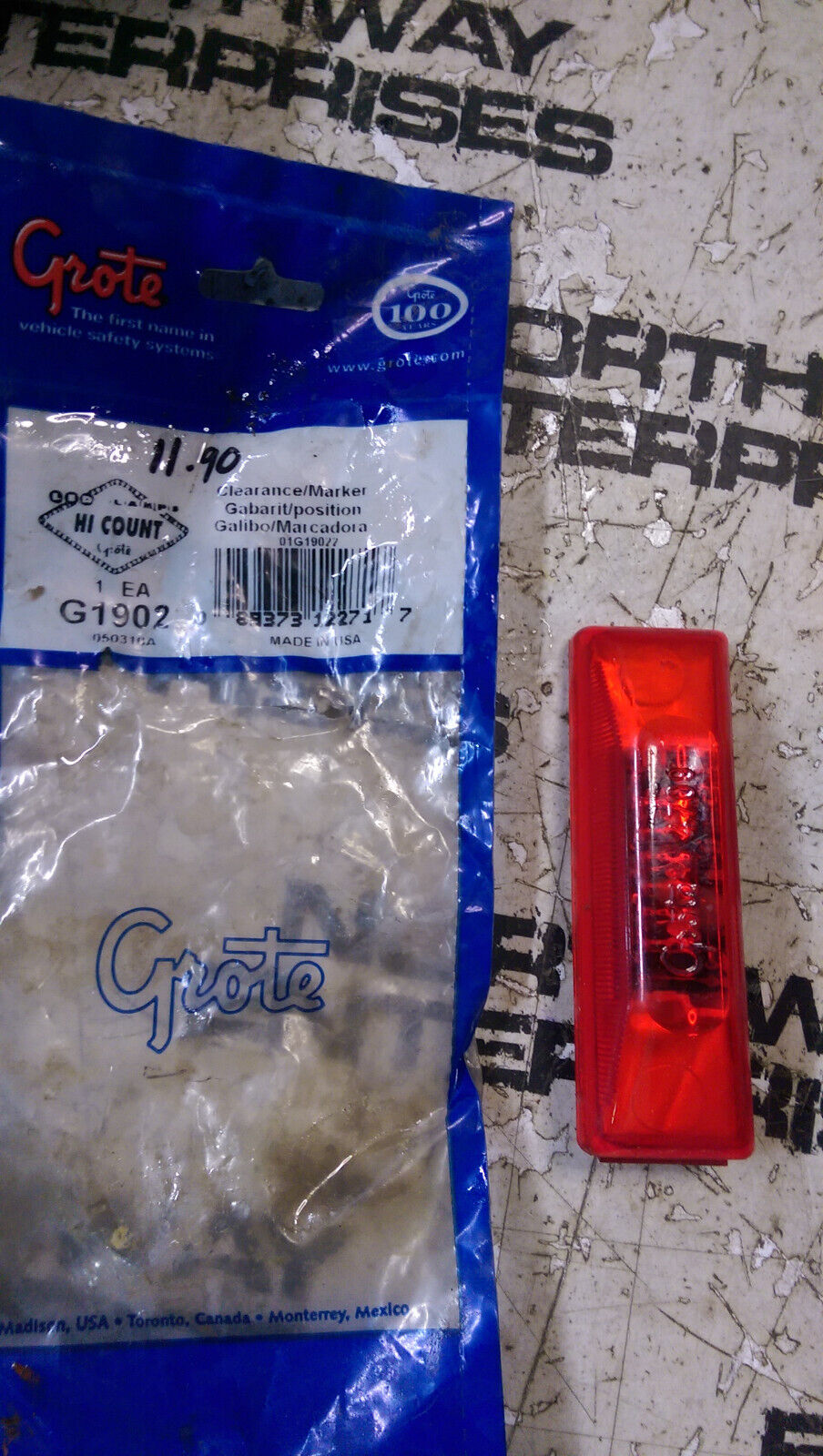 GROTE G1902 RED CLEARANCE LAMP 3 DIODE LED