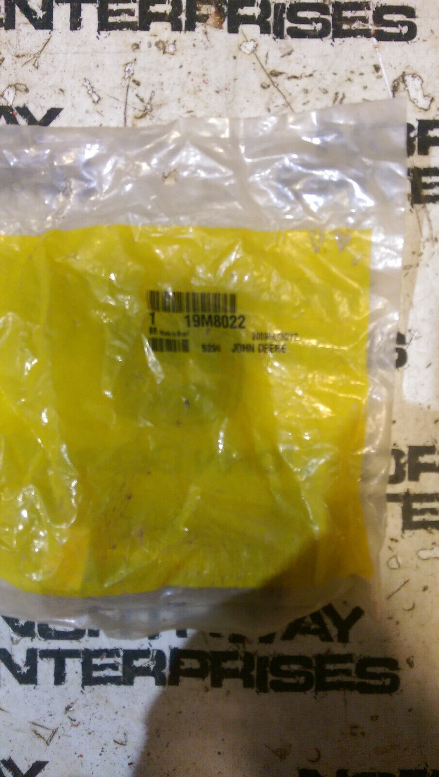 JOHN DEERE 19M8022 BOLT