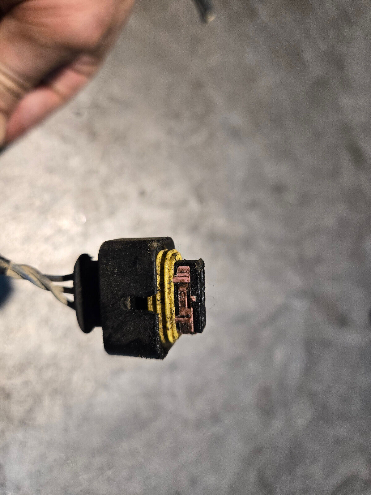 3 PIN 3 WIRE 6.7L CUMMINS ENGINE HARNESS PIGTAIL