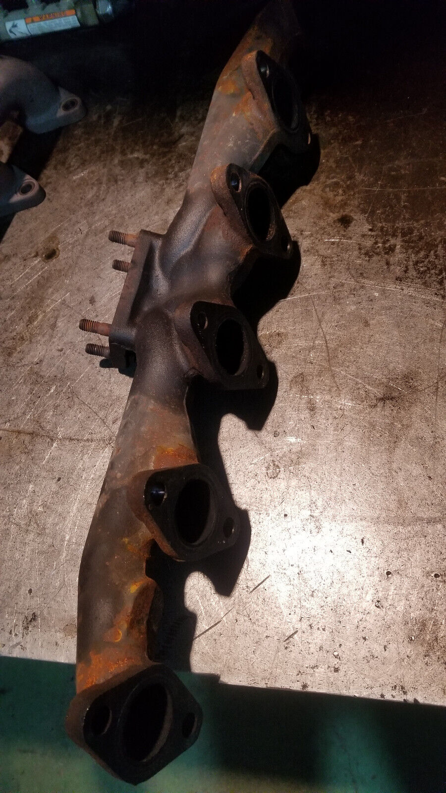 3937187 5.9L CUMMINS EXHAUST MANIFOLD