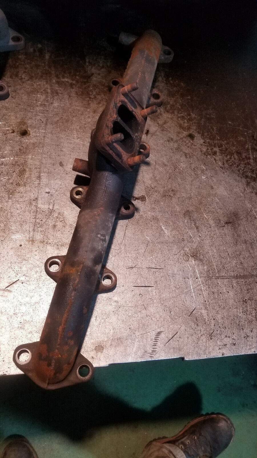 3937187 5.9L CUMMINS EXHAUST MANIFOLD