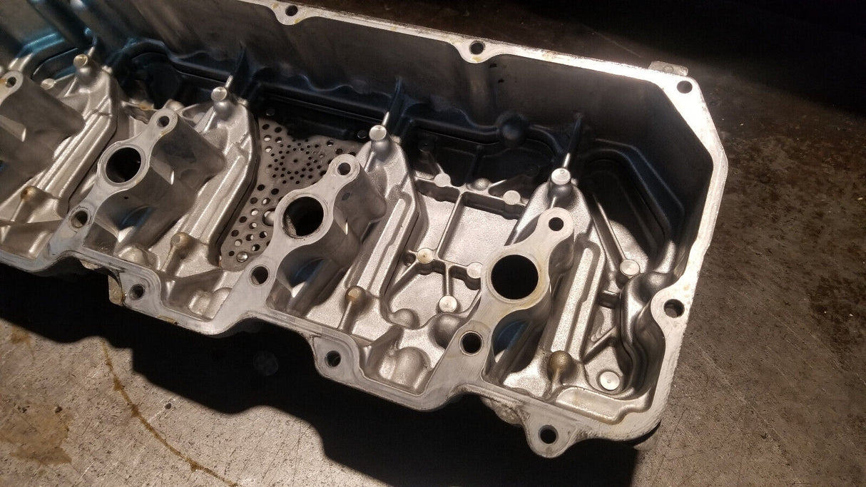 2011-2015 DURAMAX 6.6 6.6L DIESEL LML VALVE COVER & SPACER LH DRIVER