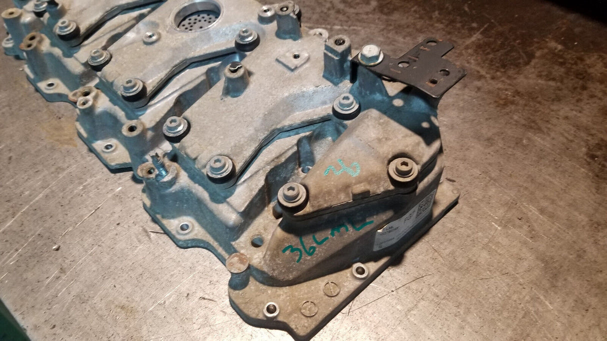 2011-2015 DURAMAX 6.6 6.6L DIESEL LML VALVE COVER & SPACER LH DRIVER