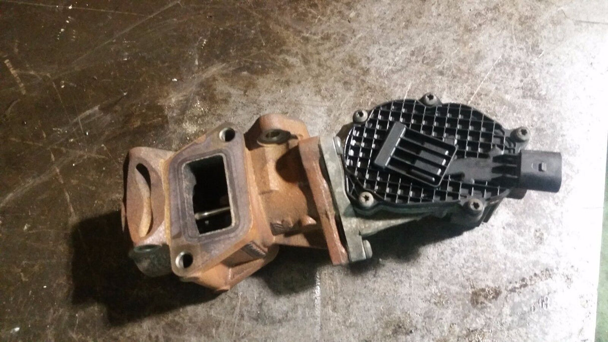 11-15 2011-2015 6.6 Duramax EGR Valve 12643238 ; 12636492; 12643238; 12639423
