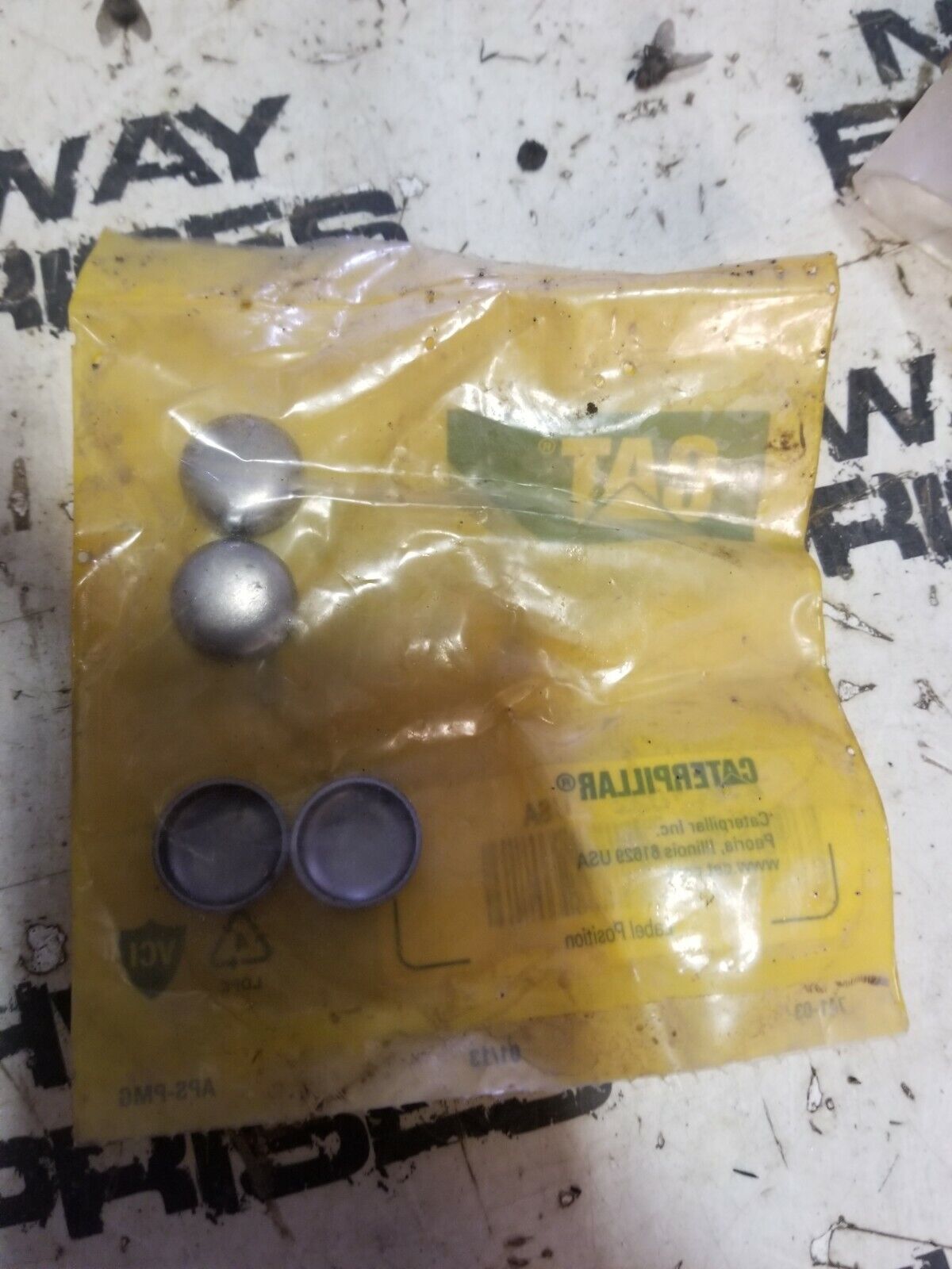 0L-1022 CATERPILLAR PLUG 4PC 1 BAG