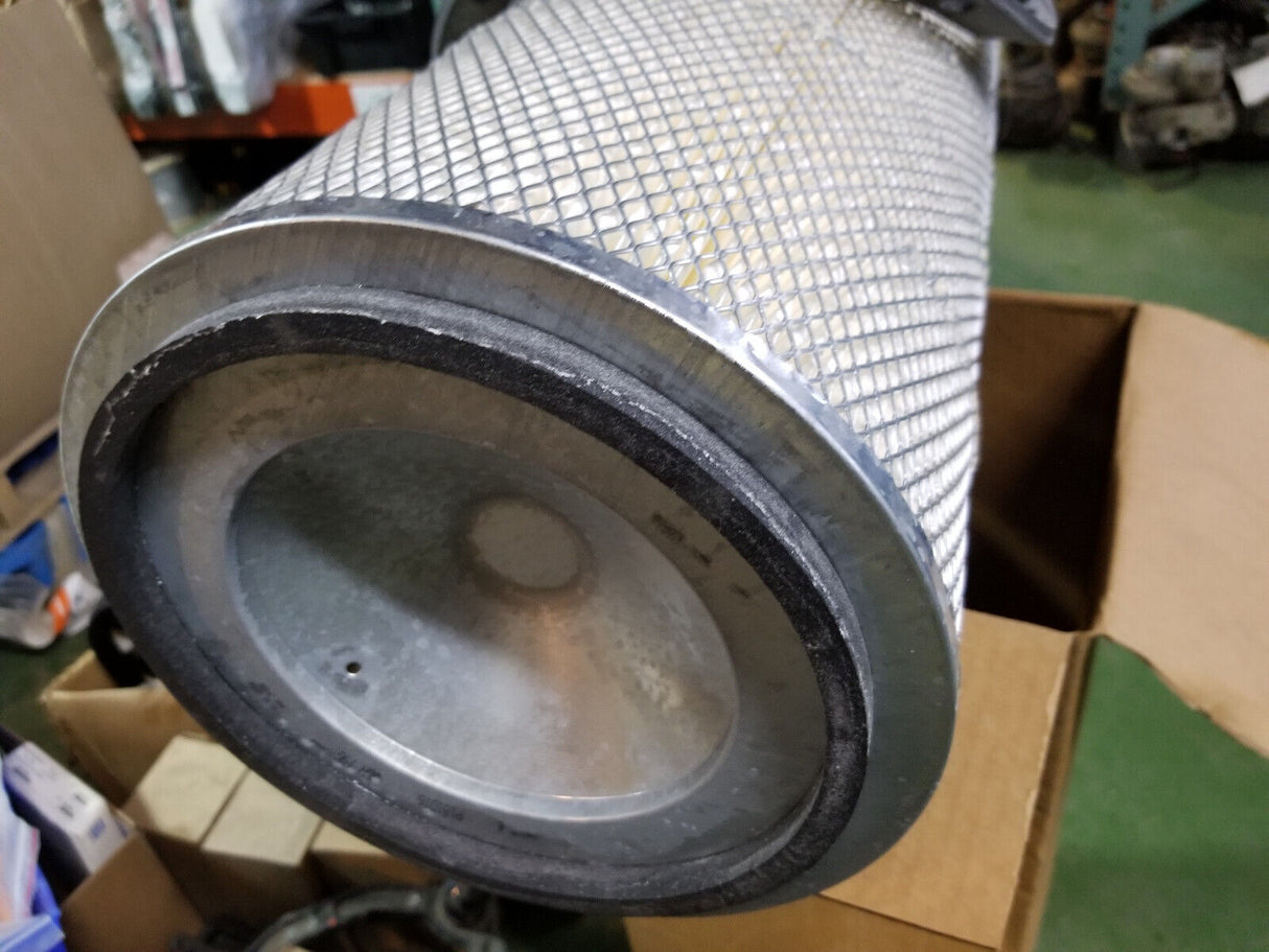 P181016 DONALDSON AIR FILTER CROSS 3I0774 A833C 3I-0774