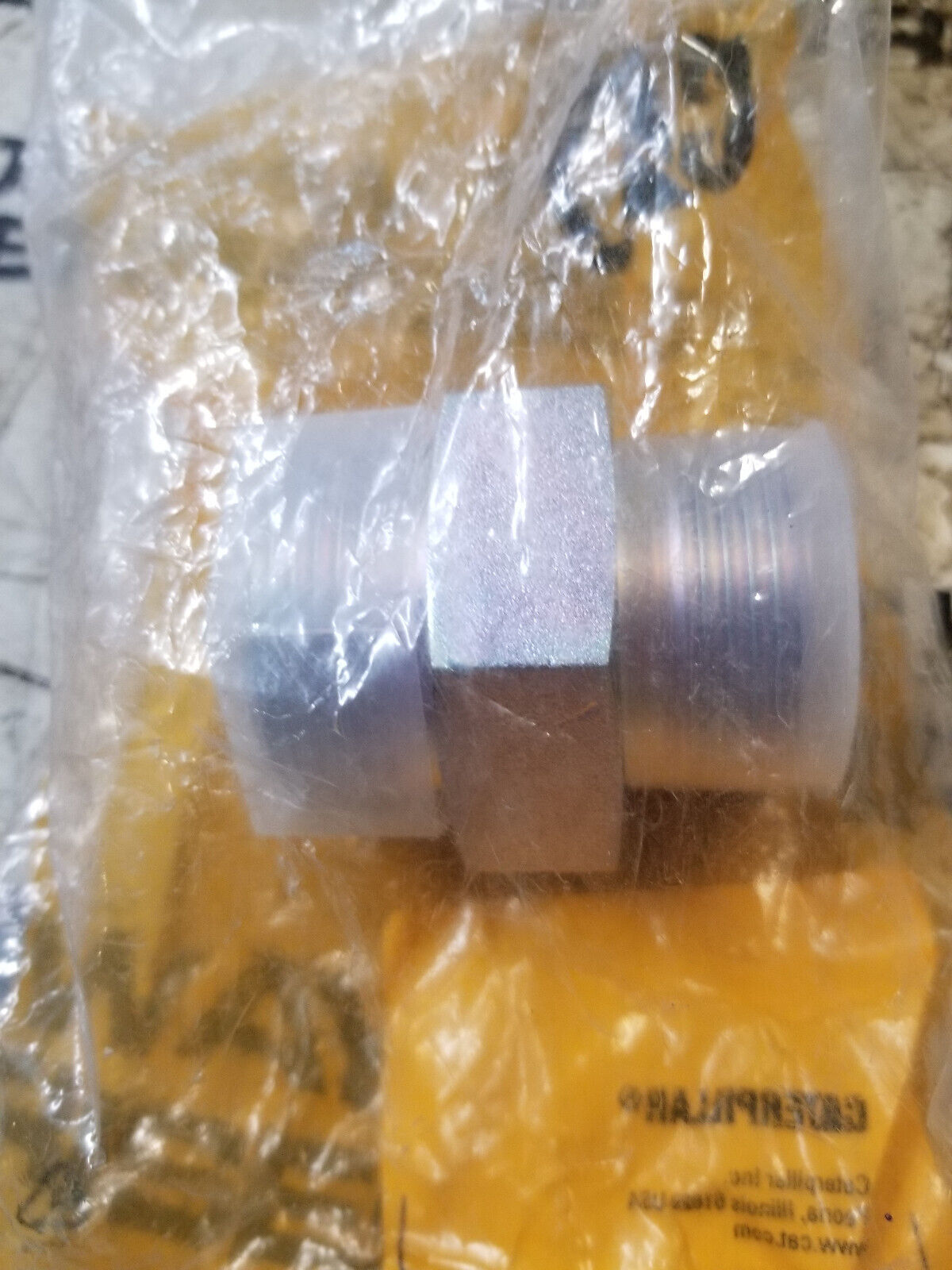 6V-9875 CAT 47.63mm Hexagonal Fluid Carrying Adapter