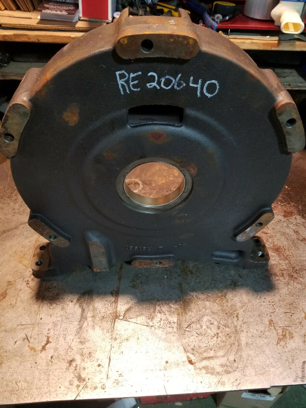 JOHN DEERE RE20640 R81991 HOUSING