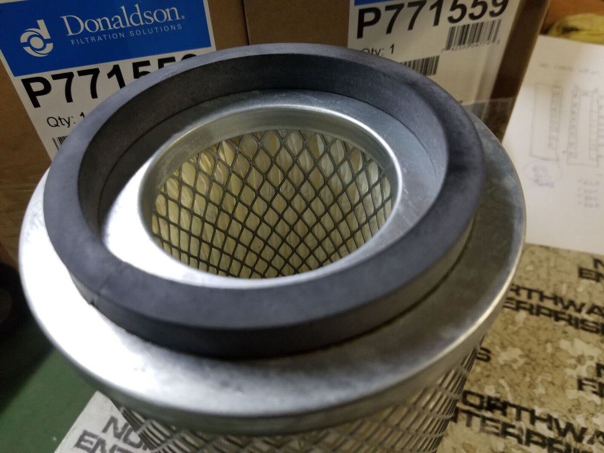 LOT OF 2PC - P771559 DONALDSON AIR FILTER