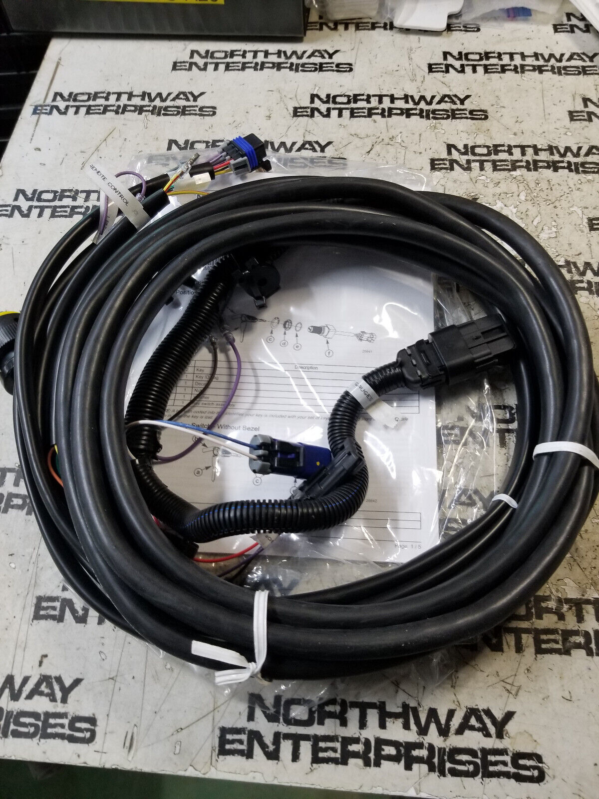 Mercury Mercruiser Quicksilver 84-896537K15 Harness/Key SwItch 896537K15