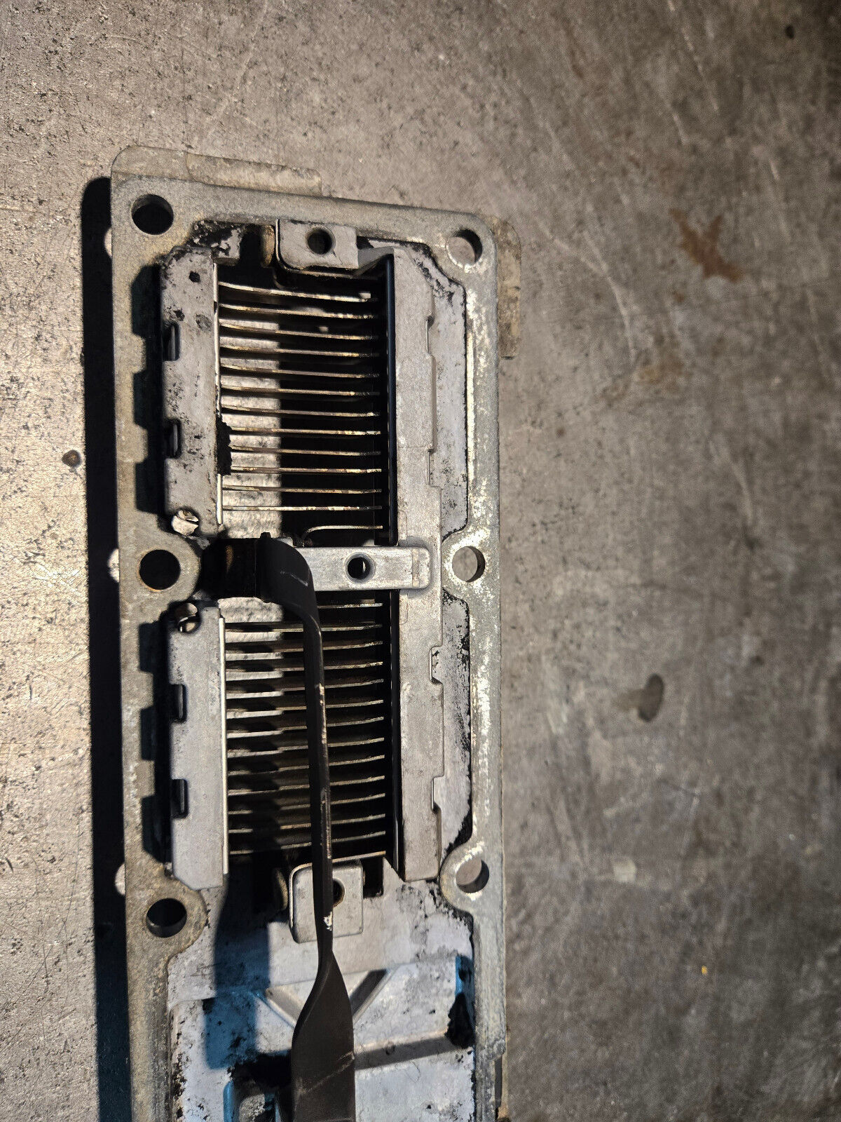 4940345 CUMMINS 6.7 6.7L INTAKE MANIFOLD GRID HEATER