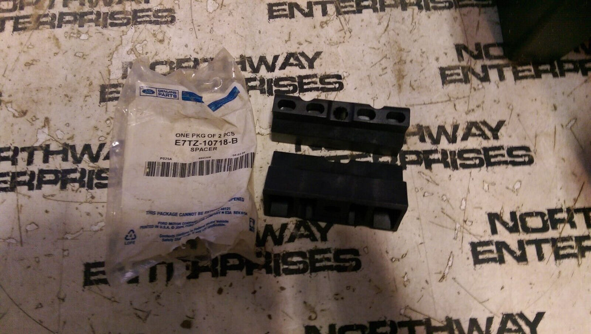 E7TZ-10718-B BATTERY HOLD DOWN KIT