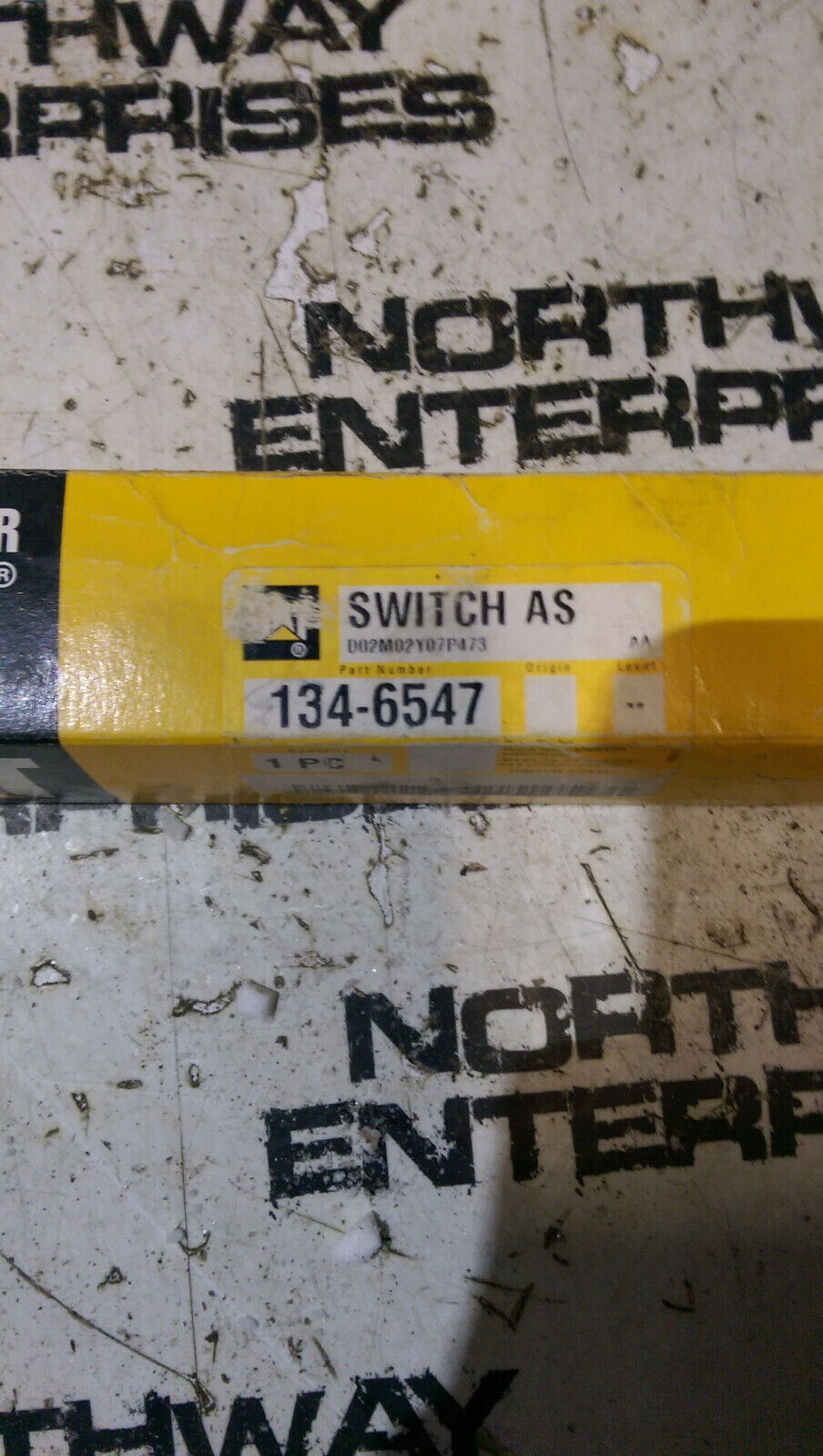 CAT 134-6547: Switch Assembly-Flow