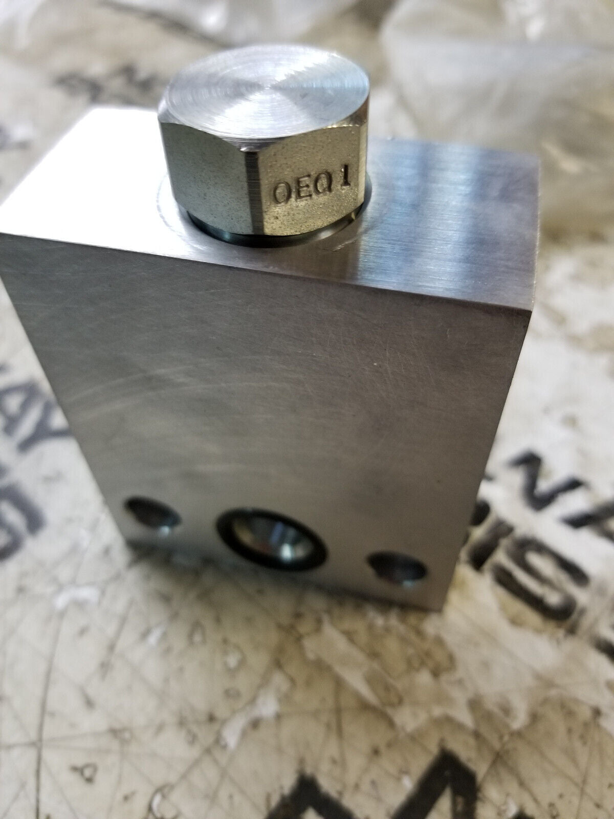 SUN HYDRAULICS ZYB OFU1-A2 0FU1-A2 LINE MOUNT MANIFOLD