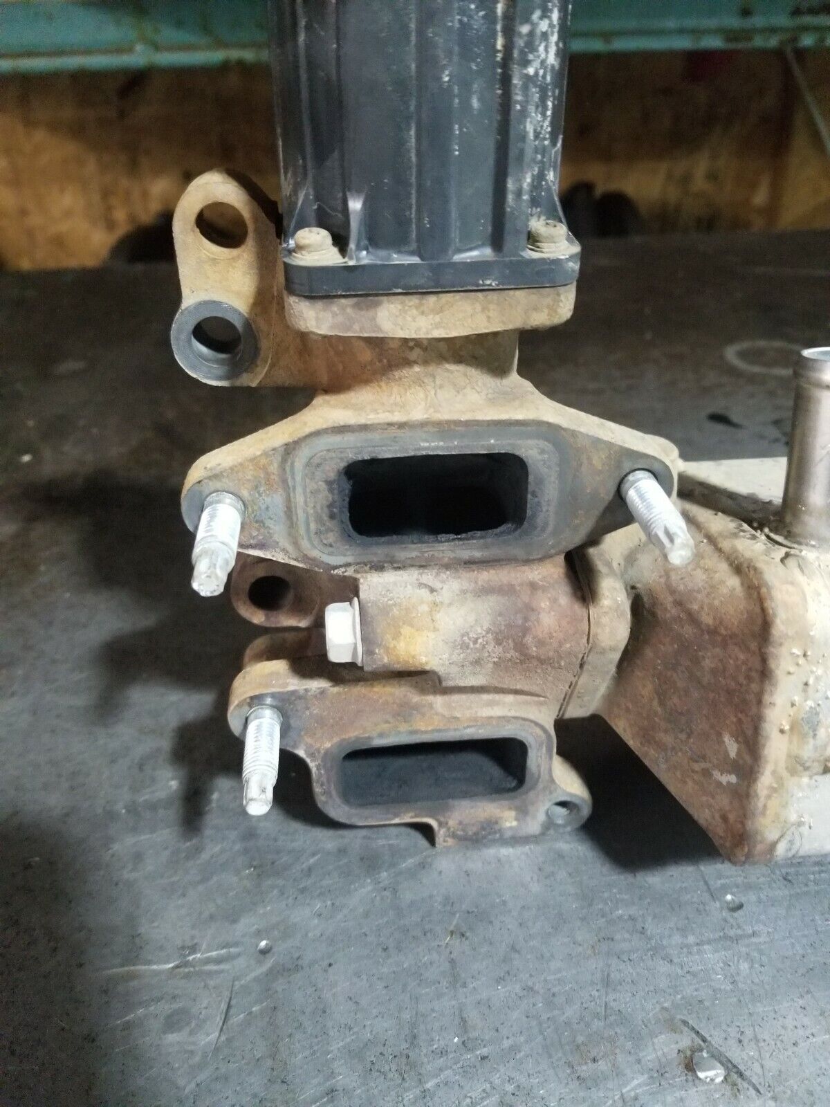 08 09 2008-2010 SILVERADO DURAMAX DIESEL LMM EGR COOLER