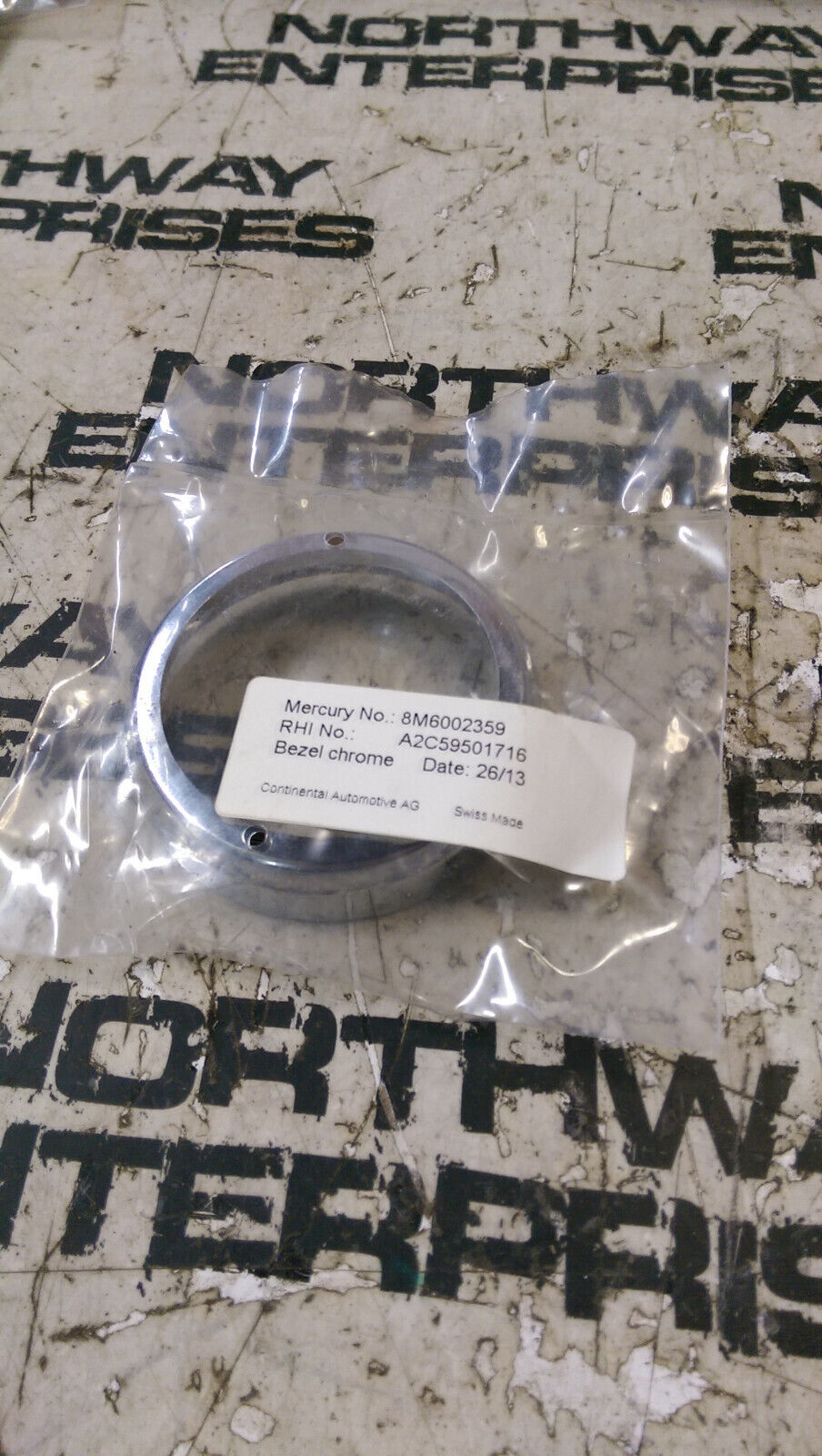 Genuine Mercury Mariner BEZEL chrome 8M6002359