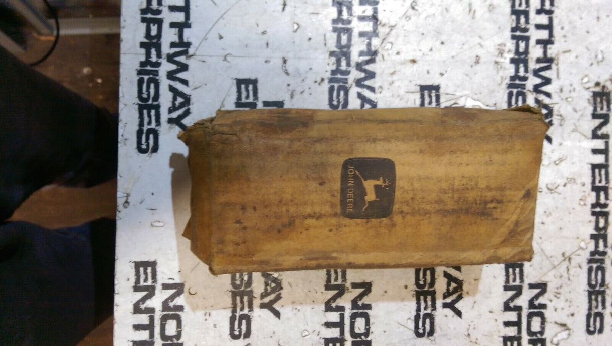 John Deere AT186162 BUSHING