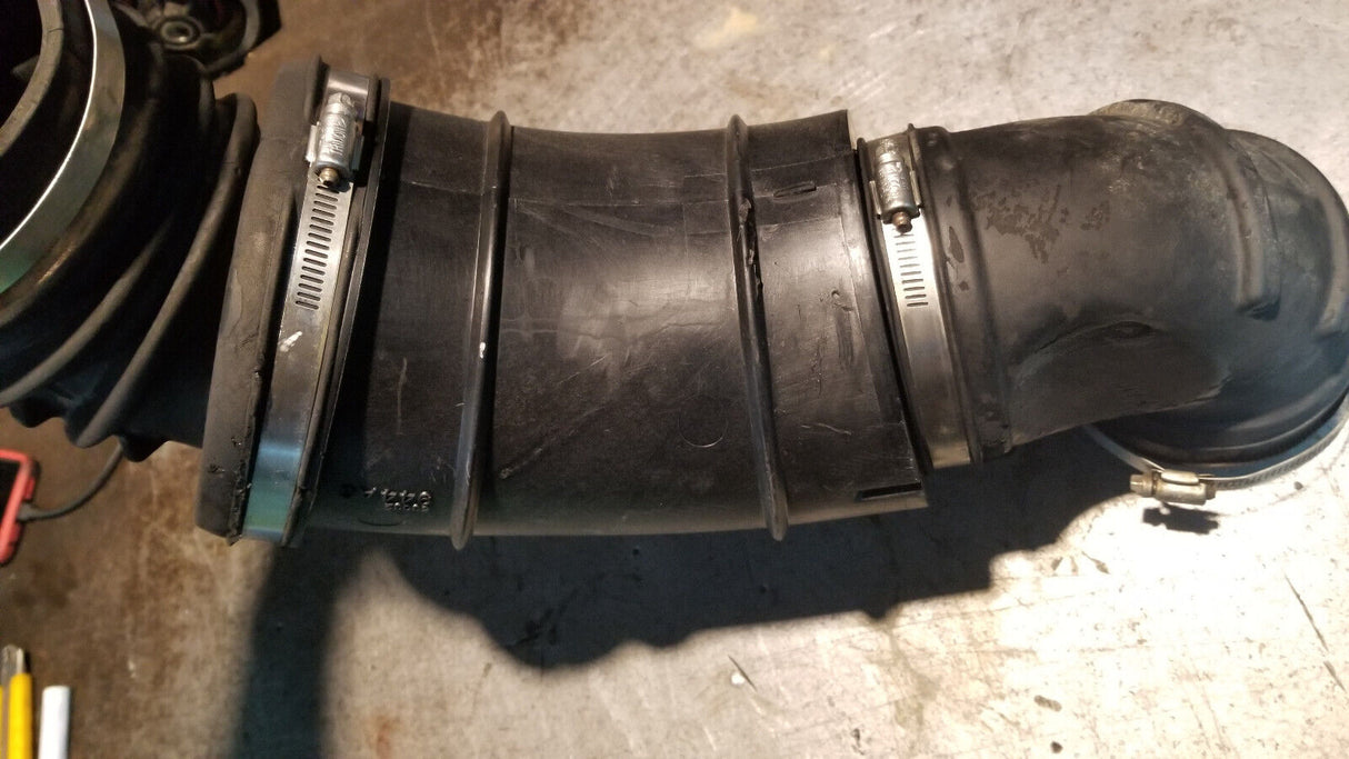 13-18 Dodge 6.7 Cummins Diesel RAM ACTIVE Air Intake Cleaner Duct  53032944AL