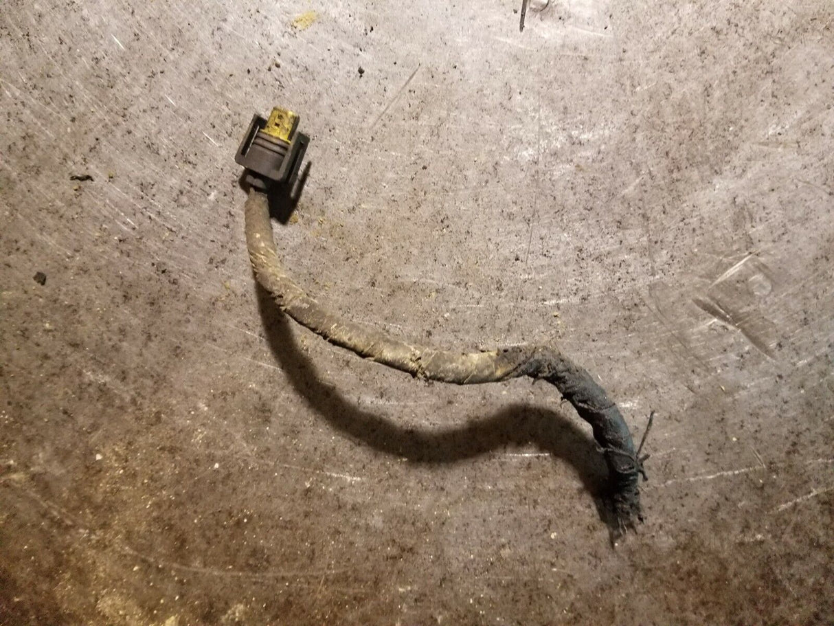 2 WIRE 6.0L POWERSTROKE ENGINE HARNESS PIGTAIL CONNECTOR yellow