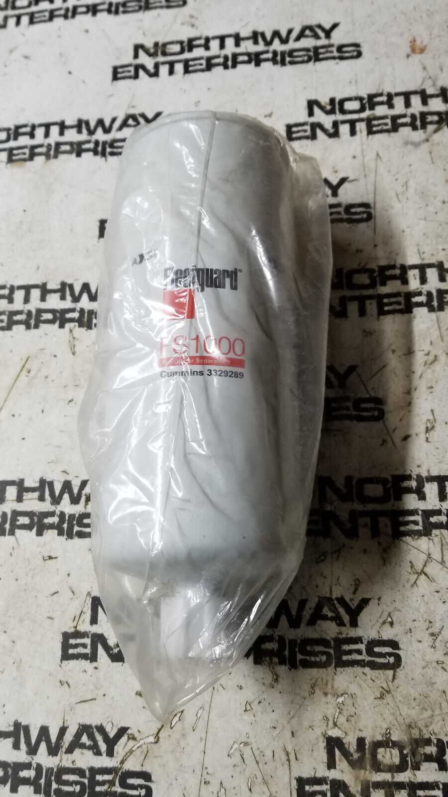 New Genuine FS1000 3329289 Cummins Fleetguard Fuel Water Separator Spin-On