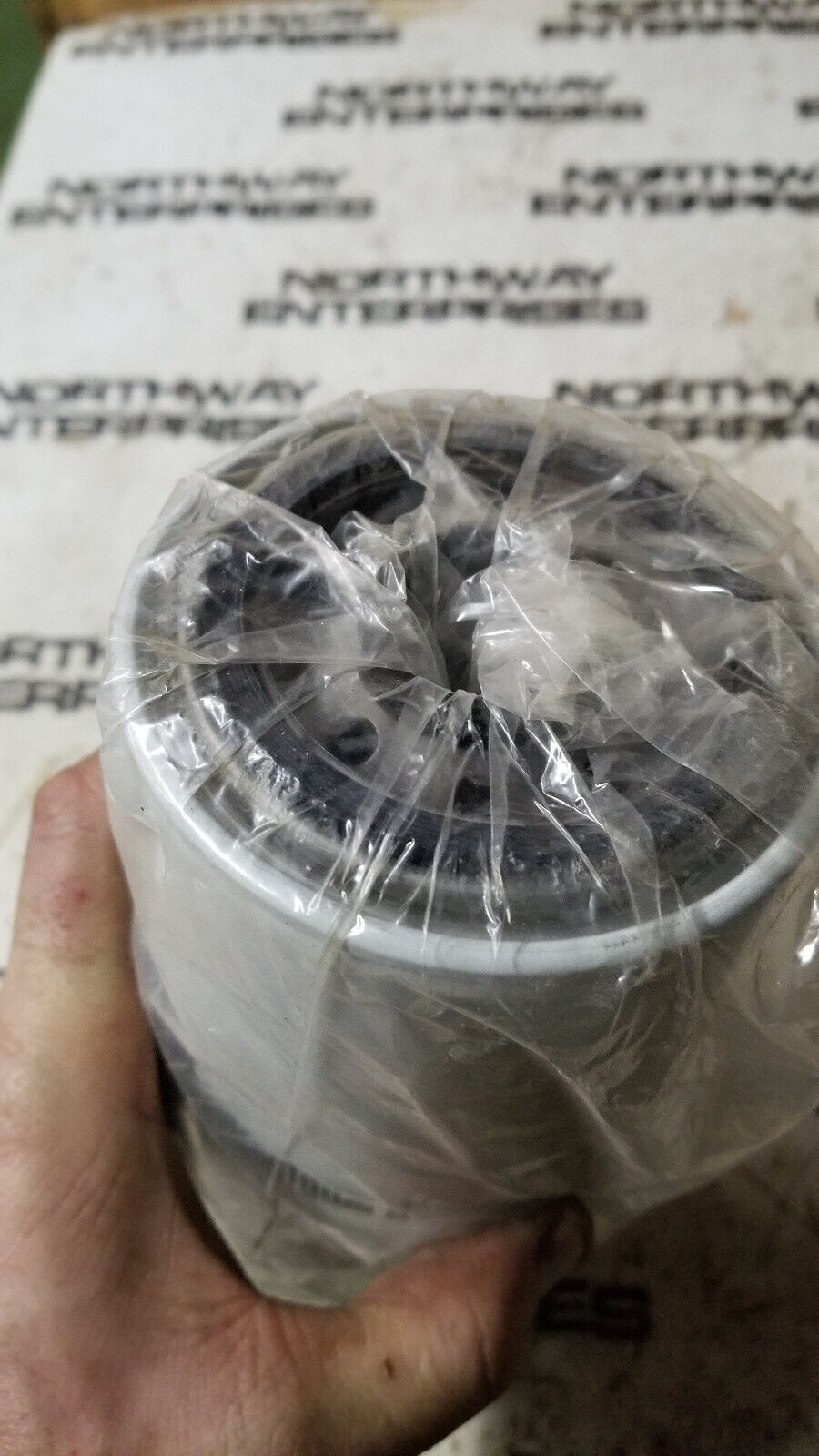 New Genuine FS1000 3329289 Cummins Fleetguard Fuel Water Separator Spin-On