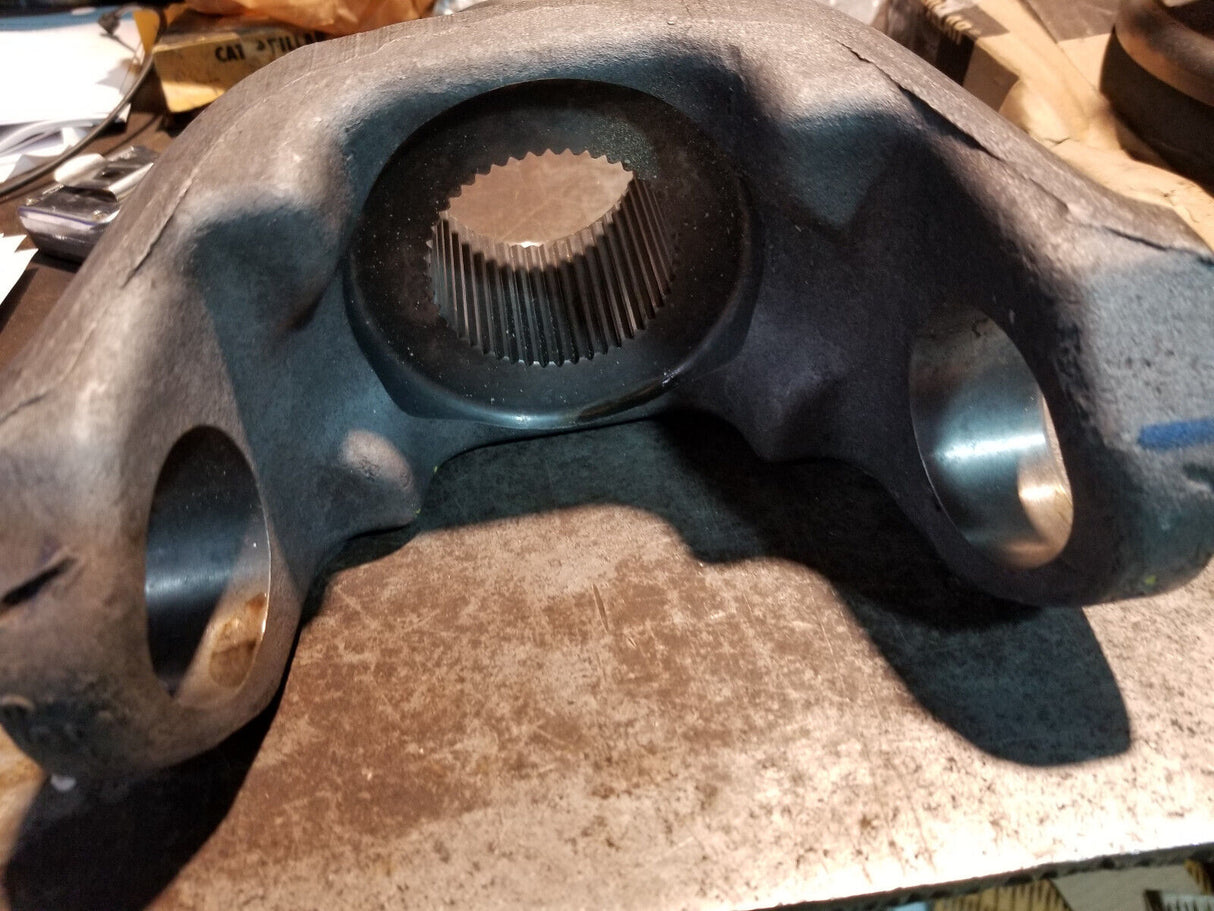 ?6.5-4-3731X Spicer Differential End Yoke 46 Spline Hub 2.390 Series 1810