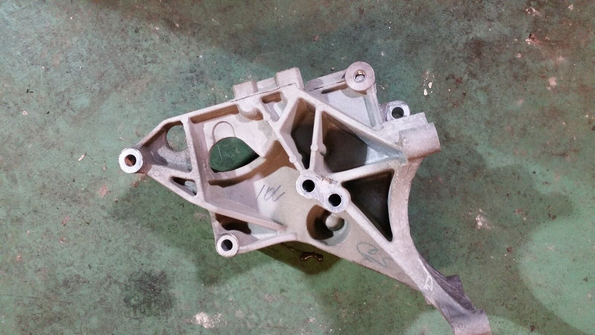 07-10 2007-2010 LMM LBZ DURAMAX AIR CONDITIONER COMPRESSOR BRACKET 6.6 6.6L