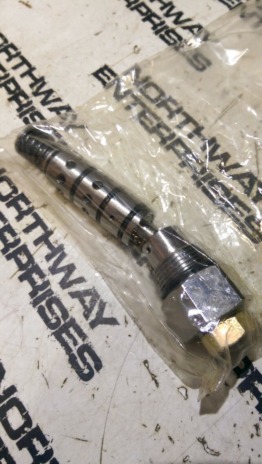 JOHN DEERE 4372034 Pump Control Valve Relief Valve
