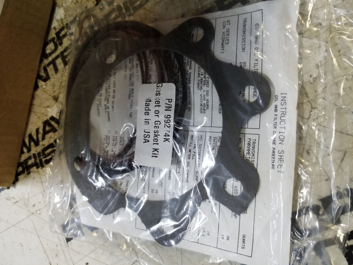 HF28943 FLEETGUARD TRANSMISSION FILTER KIT