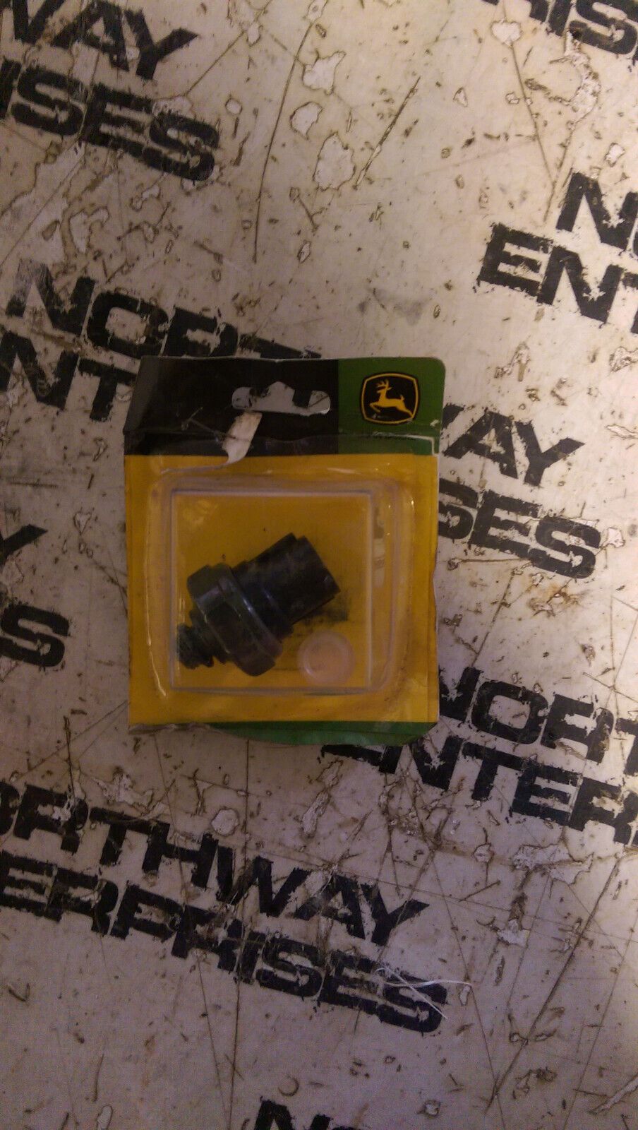 DH400736 JOHN DEERE PRESSURE SWITCH