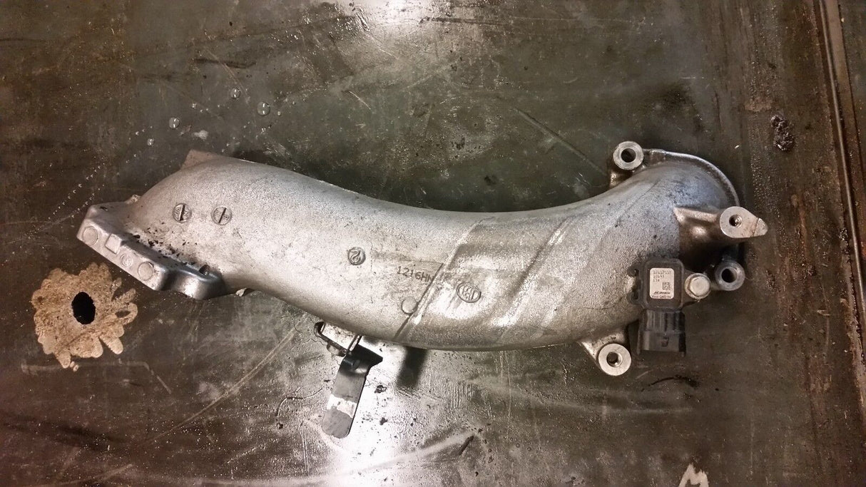 011 2011-2015 GMC SIERRA 6.6 6.6L DURAMAX TURBO LML INTAKE HORN 12642321