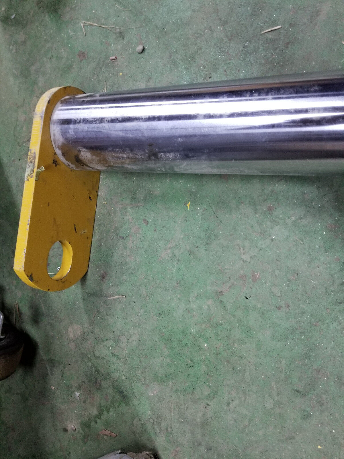 234-3931 Caterpillar Linkage Pin 3.5" dia X 21.97" long 2343931