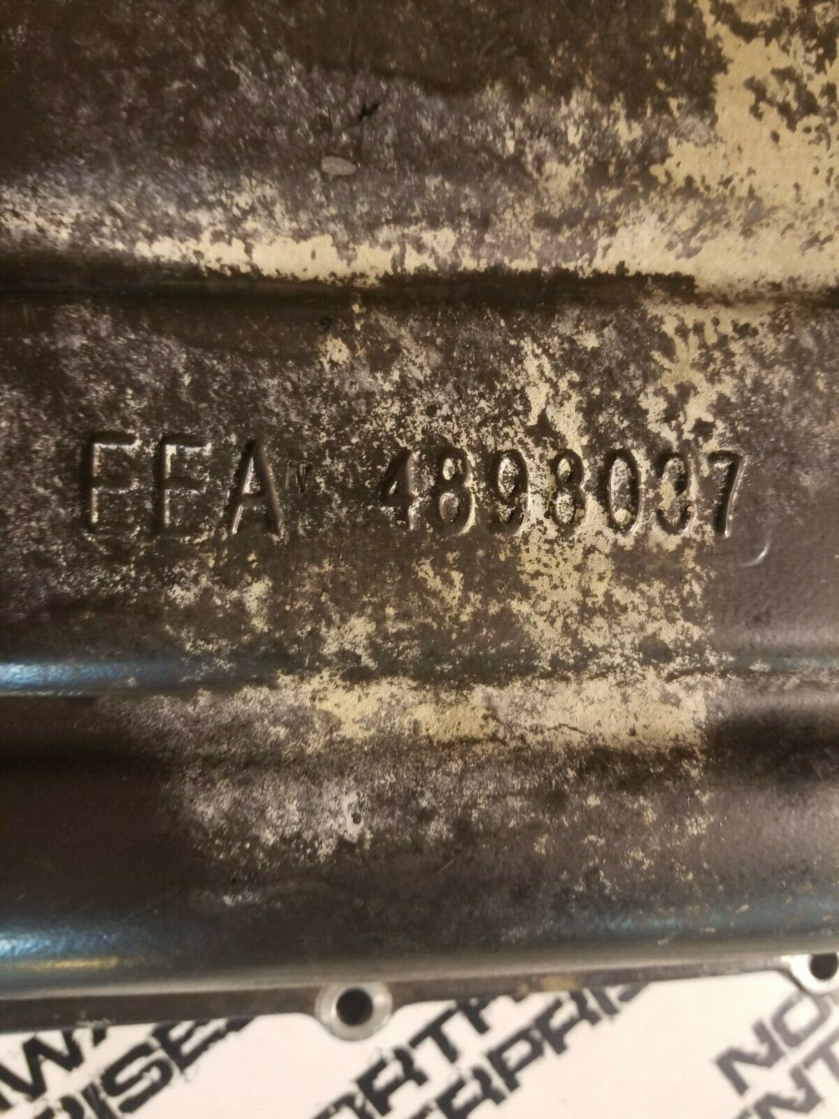 Cummins ISB 6.7 Rear Gear Oil Pan 4898037 and adapter 4938655