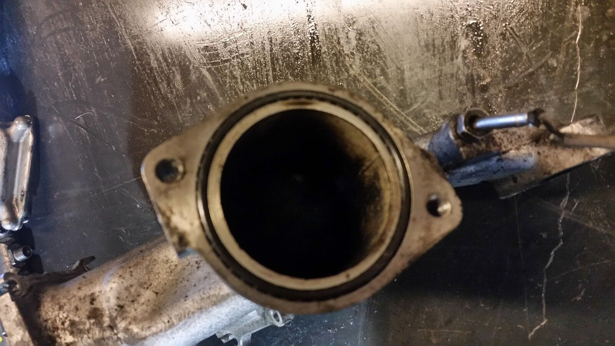 011 2011-2015 Duramax LML Intake Bridge Crossover Pipe 12648978