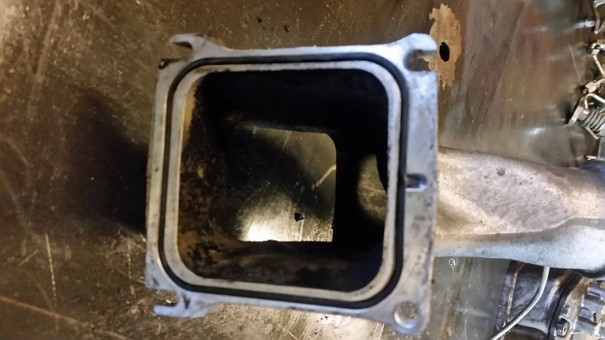011 2011-2015 Duramax LML Intake Bridge Crossover Pipe 12648978