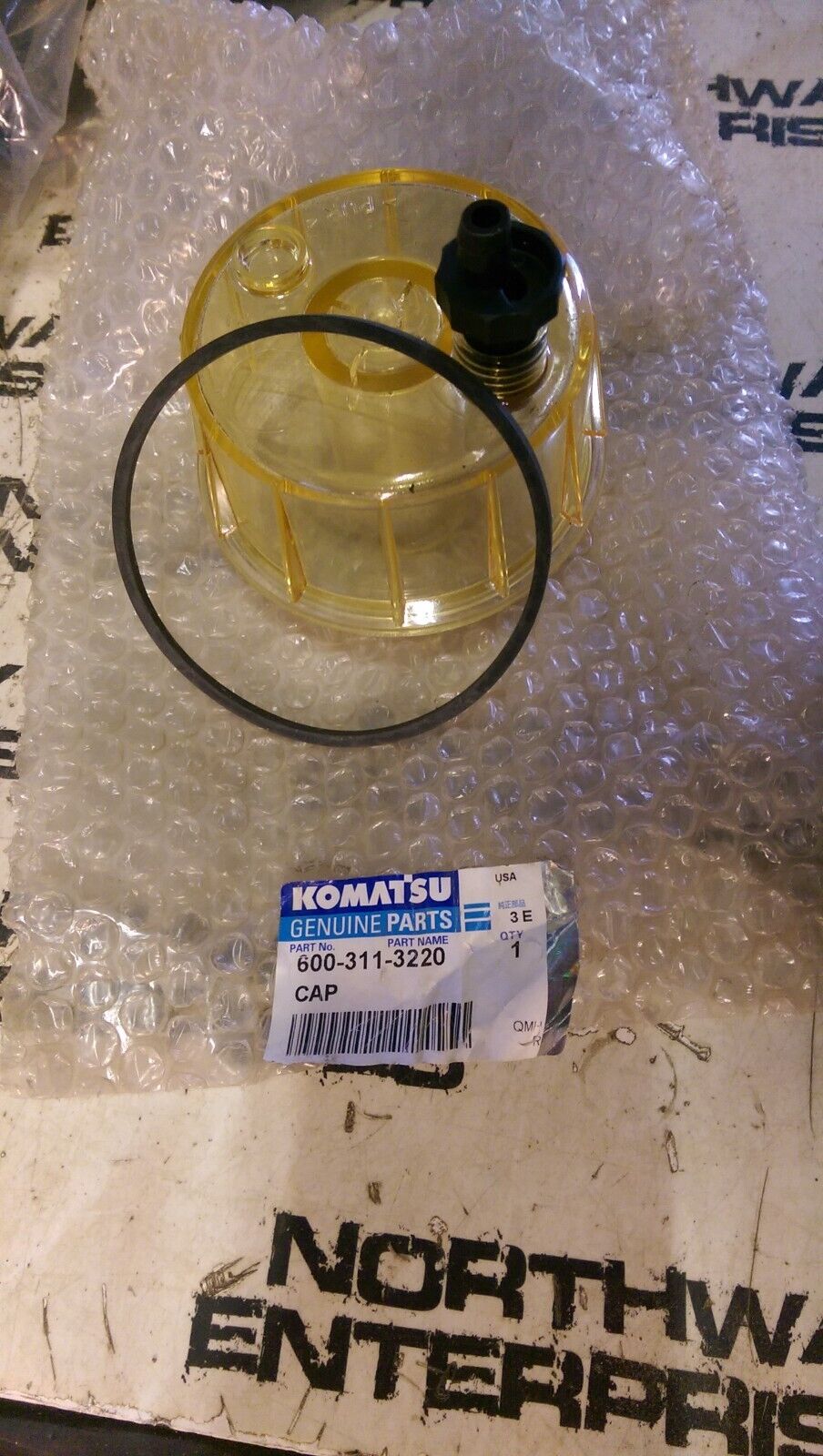 600-311-3220 KOMATSU CAP